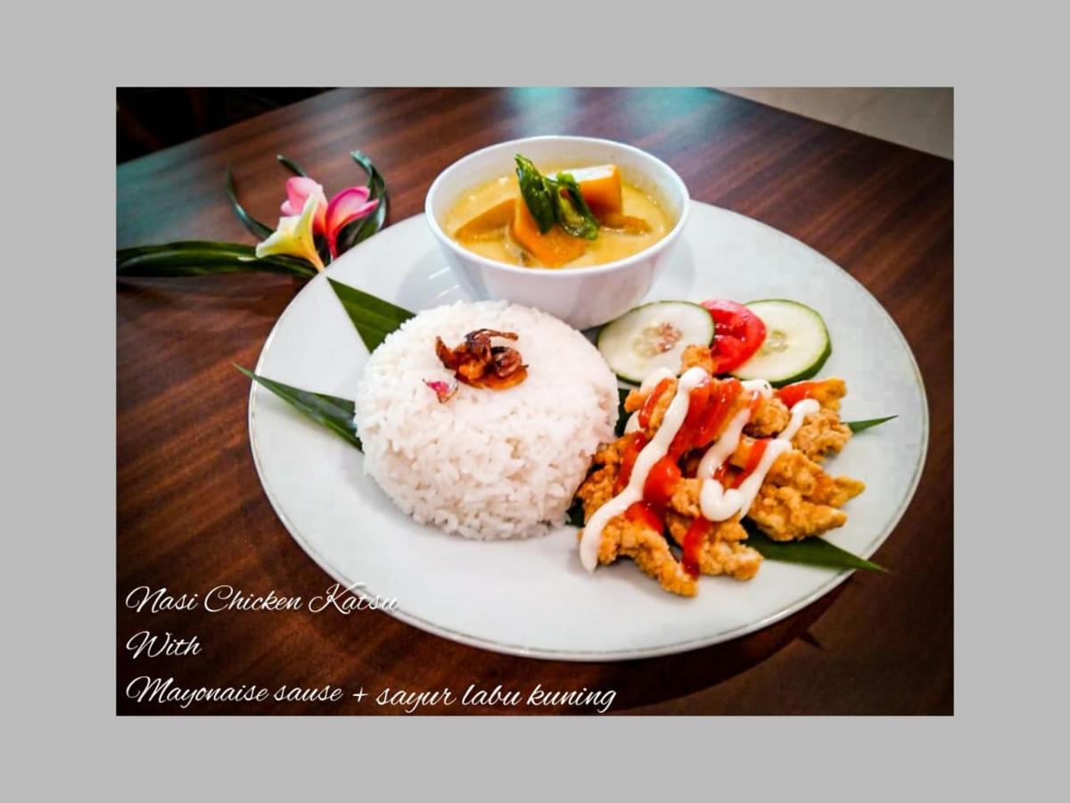 Fortune Front One Hotel Kendari Ngoại thất bức ảnh